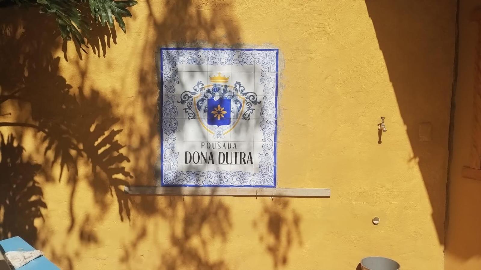 Dona Dutra Lencois Paulista